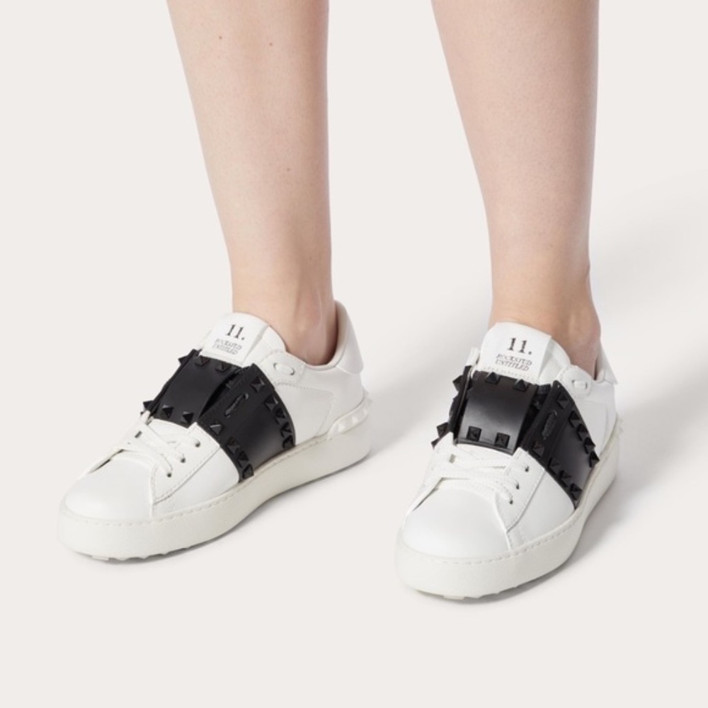 VALENTINO GARAVANI ROCKSTUD UNTITLED SNEAKER IN CALFSKIN